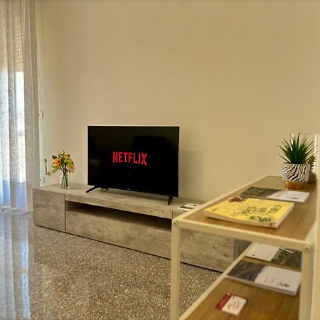 Casa Aurelio 2 Min Dall'Ospedale 内格拉尔 外观 照片